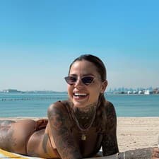 Zoe Cristofoli je poriadna sexica, ktorej vášňou je tetovanie.