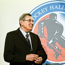 Legendárny útočník je členom Siene slávy IIHF.