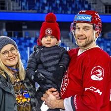 Marcinko s tehotnou manželkou Vladimírou (31) a dcérkou Linou (2,5) sa tešia na druhý prírastok.