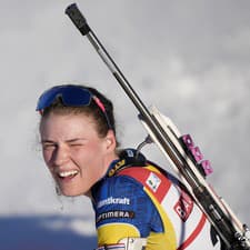 Švédska biatlonistka Hanna Öbergová získala zlato vo vytrvalostných pretekoch na 15 km na majstrovstvách sveta v nemeckom Oberhofe.