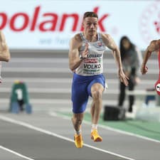 Volko (uprostred) obsadil vo finále 60 m na atletických halových ME v Istanbule 5. miesto.