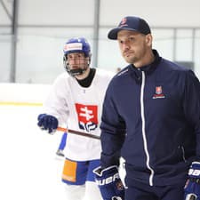Tréner slovenskej hokejovej reprezentácie do 18 rokov Tibor Tartaľ počas stretnutia hokejovej reprezentácie SR do 18 rokov pred odjazdom na majstrovstvá sveta.