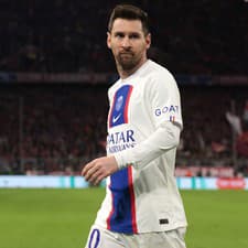 Lionel Messi už mal prihlásiť deti do španielskej školy. 