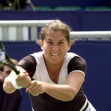 Na archívnej snímke z roku 1997 Monica Selešová.