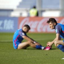 Sebastian Kóša (vpredu) reaguje po prehre 1:5 v osemfinálovom zápase Kolumbia - Slovensko v San Juane.