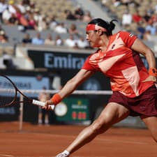 Tuniská tenistka Ons Jabeurová postúpila prvýkrát v kariére do štvrťfinále dvojhry na grandslamovom turnaji Roland Garros.