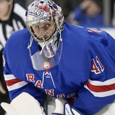Slovenský hokejový brankár Jaroslav Halák začal s vedením New Yorku Rangers rokovať o predĺžení spolupráce. 