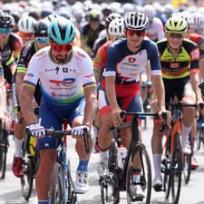 Na snímke slovenský cyklista Peter Sagan (uprostred) na štarte pretekov jednotlivcov na majstrovstvách Slovenska a Českej republiky.