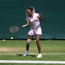 Venus Williamsová počas tréningu pred štartom Wimbledonu.