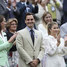 Organizátori grandslamového turnaja vo Wimbledone ocenili Rogera Federera (41). Na slávnostnom ceremoniáli nechýbala ani jeho priateľka Kate (41), princezná z Walesu. 