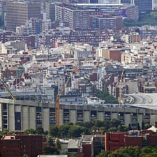 Barcelonský Nou Camp je v prestavbe.