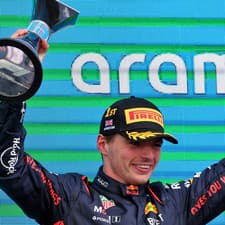 Max Verstappen vládne aktuálnemu ročníku F1.