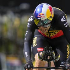 Wout van Aert z Belgicka opustil preteky vo štvrtok pred 18. etapou. 
