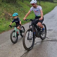 Peter Sagan si so synom Marlonom užil nádherné chvíle na spoločnej vychádzke na bicykloch.