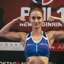 Majsterka sveta v thajskom boxe Monika Chochlíková.