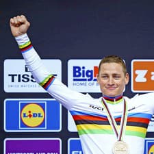 Holandský cyklista Mathieu van der Poel cítil na stupni víťazov obrovskú satisfakciu.