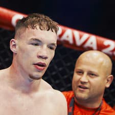 Slovenský zápasník Sebastian Fapšo si zmeria sily s Radovanom Vukovicom.