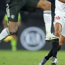 Mason Greenwood (vľavo) si už dres Manchestru United viac neoblečie.