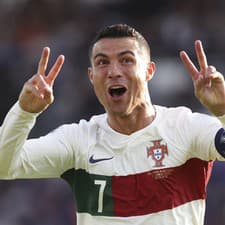 Cristiano Ronaldo v reprezentačnom drese Portugalska.