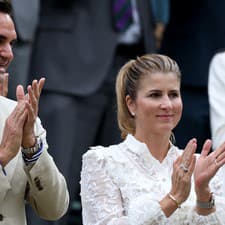 Roger Federer s manželkou Mirkou na Wimbledone.