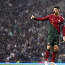 Cristiano Ronaldo ocenil parádny gól Stanislava Lobotku.