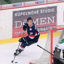 Liam Pecararo (Slovan) a Pavel Kantor (Nové Zámky)