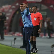 Tréner argentínskej futbalovej reprezentácie Lionel Scaloni zvažuje rezignáciu na svoj post.