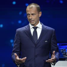Prezident UEFA Aleksander Čeferin sa dohodol na spolupráci s vládou Spojených arabských emirátov.