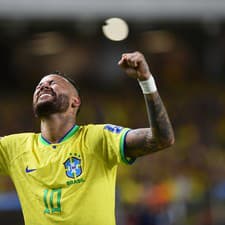 Neymara drží mimo hry zranenie kolena od septembra 2023.