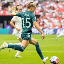 Giulia Gwinnová je hviezdou nemeckej ženskej futbalovej reprezentácie.