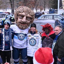 Pred stretnutím 26. kola s Michalovcami Corgoni v spolupráci s Reštauráciou Milá Deva usporiadali charitatívnu akciu.