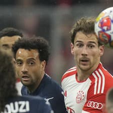 Futbalisti nemeckého Bayernu postúpili do štvrťfinále Ligy majstrov.