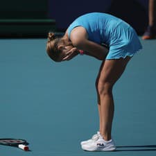 Česká tenistka Linda Fruhvirtová radšej zápas po prvom sete skrečovala.