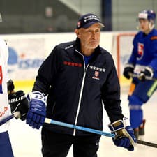 Slovenský talentovaný hokejista Maroš Jedlička (vľavo).