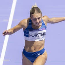 Na snímke slovenská šprintérka Viktória Forsterová v rozbehoch na 100 m žien.