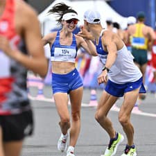 Dominik Černý a Hana Burzalová boli po miešanej maratónskej štafete spokojní.