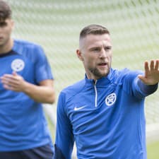 Nová stoperská dvojica slovenskej futbalovej reprezentácie Adam Obert a Milan Škriniar.