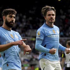 Futbalisti Manchestru City v generálke na Slovan Bratislava remizovali s Newcastlom Martina Dúbravku.