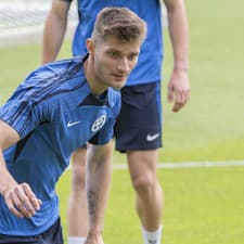 Slovenský reprezentant Sebastian Kóša počas oficiálneho tréningu slovenskej futbalovej reprezentácie 