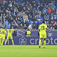 Na snímke hráči Dinama sa tešia z gólu počas zápasu 4. kola ligovej fázy Ligy majstrov (LM) vo futbale ŠK Slovan Bratislava - Dinamo Záhreb. 