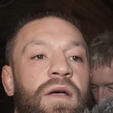 Írsky bojovník Conor McGregor počas súdneho procesu.