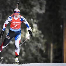 Česká biatlonistka Lucie Charvátová totálne zbabrala preteky v šprinte.