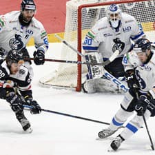 Hokejový Slovan si v 38. kole Tipos extraligy poradil s Popradom.