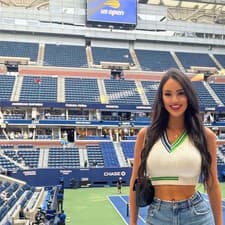 Známa tenisová influencerka Rachel Stuhlmannová na poslednú chvíľu dostala ponuku zúčastniť sa na Australian Open v úlohe trénerky.