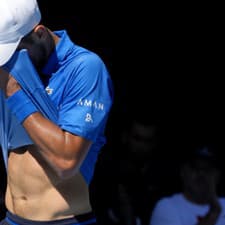 Novak Djokovič semifinále na Australian Open skrečoval.