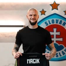 Slovenský brankár Matúš Macík posilnil ŠK Slovan Bratislava.