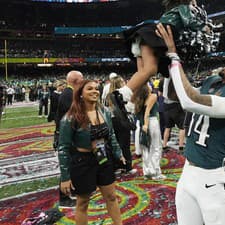 Víťazom finále play off zámorskej ligy amerického futbalu NFL sa stala Philadelphia Eagles.