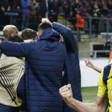 Slovenský obranca Milan Škriniar a jeho radosť v drese Fenerbahce Istanbul.