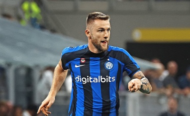 Milan Škriniar v drese Interu Miláno.