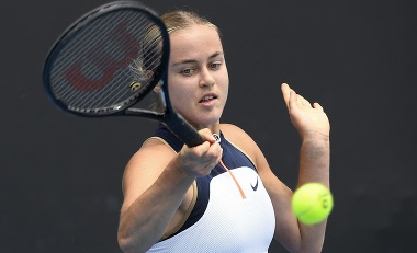 Swiateková naďalej vedie rebríček WTA, Schmiedlová si o pár miest polepšila